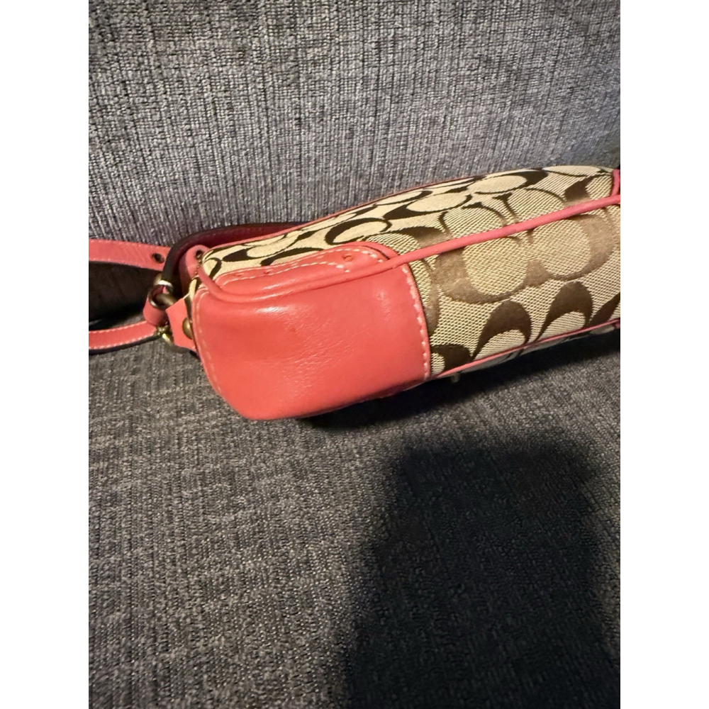 Vintage y2k Coach Hot Pink Crossbody with Turnlock - Picture 4 of 11